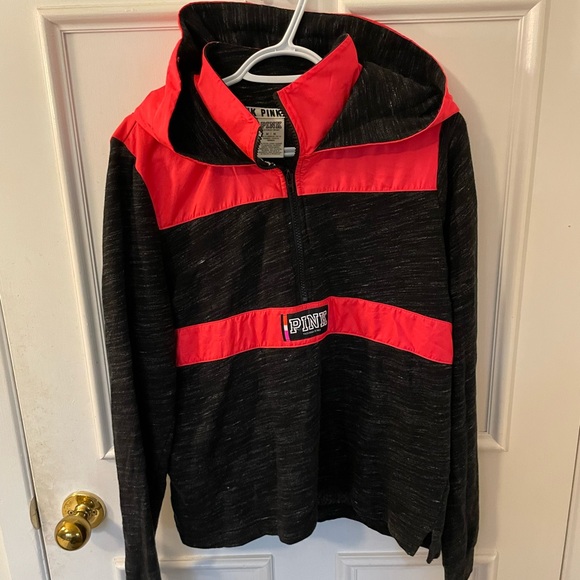 Get ready for fall with this Nylon quarter zip VS Pink Hoodie - Picture 2 of 7